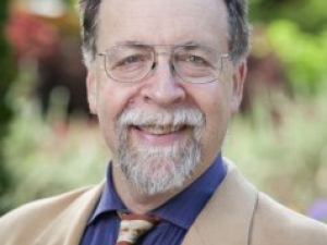 Professor Becker Wins 2014 Dean's Award for Excellence in Mentoring			